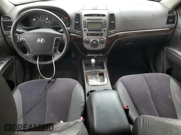 ✅ 2010 Hyundai Santa Fe • VIN: 5NMSG4AG0AH353685 • Lot: 77495704. Listed on Copart with 243,740 mi. Free auction sales archive from the USA and detailed vehicle history report at DreamBid. Image 8.