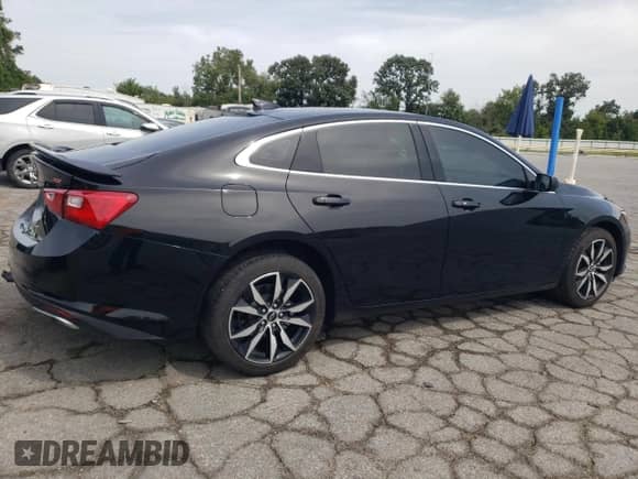 2024 Chevrolet Malibu RS with VIN 1G1ZG5ST4RF158383, listed as a Copart auction lot 69997795 with 33,081 mi miles and Salvage title. Bid and sale history available at DreamBid. Image 3.