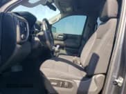 ✅ 2022 Chevrolet Silverado 1500 LT • VIN: 1GCPWCED5NZ105212 • Lot: 75693754. Wystawiony na Copart z przebiegiem 32 937 mil. Bezpłatny archiwum sprzedaży aukcyjnych z USA i szczegółowy raport historii pojazdu na DreamBid. Zdjęcie 7.