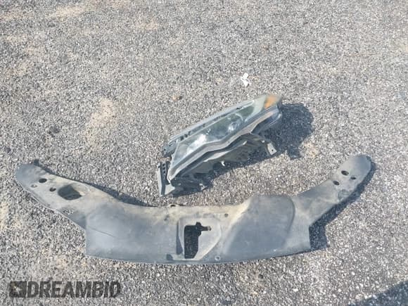 ✅ 2019 Honda Pilot EX-L • VIN: 5FNYF5H54KB001588 • Lot: 42472595. Listed on IAAI with 150,254 mi. Free auction sales archive from the USA and detailed vehicle history report at DreamBid. Image 12.