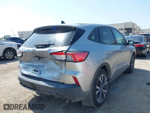 ✅ 2021 Ford Escape SE Hybrid • VIN: 1FMCU0BZ3MUA13798 • Lot: 42684608. Listed on IAAI with 152,892 mi. Free auction sales archive from the USA and detailed vehicle history report at DreamBid. Image 4.