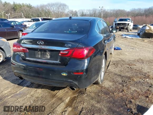 ✅ 2015 Infiniti Q70 • VIN: JN1BY1AR1FM562322 • Lot: 43822096. Listed on IAAI with 145,683 mi. Free auction sales archive from the USA and detailed vehicle history report at DreamBid. Image 4.