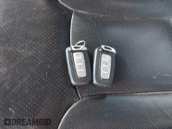 ✅ 2012 Hyundai Azera • VIN: KMHFG4JG5CA138605 • Лот: 42690936. Опубликован ранее на IAAI с пробегом 148 801 миль. Бесплатный доступ к архиву аукционных продаж из США и подробный отчёт об истории автомобиля на DreamBid. Изображение 11.