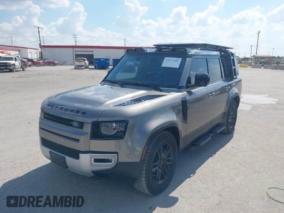 ✅ 2025 Land Rover Defender S • VIN: SALEJFFU5S2399178 • Lot: 43377052. Wystawiony na IAAI z przebiegiem 10 960 mil. Bezpłatny archiwum sprzedaży aukcyjnych z USA i szczegółowy raport historii pojazdu na DreamBid. Zdjęcie 2.