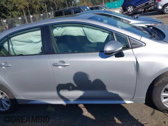 ✅ 2023 Toyota Corolla Hybrid LE • VIN: JTDBCMFE7P3026002 • Лот: 43389358. Опубликован ранее на IAAI с пробегом 23 628 миль. Бесплатный доступ к архиву аукционных продаж из США и подробный отчёт об истории автомобиля на DreamBid. Изображение 13.