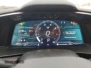 ✅ 2024 Chevrolet Corvette 2LT • VIN: 1G1YB2D48R5100264 • Lot: 92782875. Wystawiony na Copart z przebiegiem 811 mil. Bezpłatny archiwum sprzedaży aukcyjnych z USA i szczegółowy raport historii pojazdu na DreamBid. Zdjęcie 9.