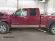 2007 Chevrolet Silverado 1500 1LT z VIN 1GCEK19087Z516606, wystawiony jako IAAI lot #43270980 z przebiegiem 223 019 mil mil oraz . Historia ofert i sprzedaży dostępna na DreamBid. Obrazek 15.