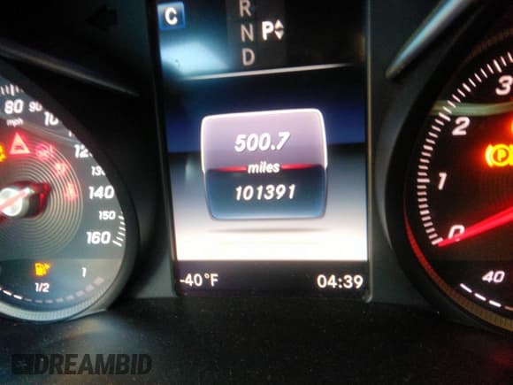 ✅ 2017 Mercedes-Benz C 300 • VIN: 55SWF4JB8HU203827 • Lot: 40967300. Listed on IAAI with 101,391 mi. Free auction sales archive from the USA and detailed vehicle history report at DreamBid. Image 7.