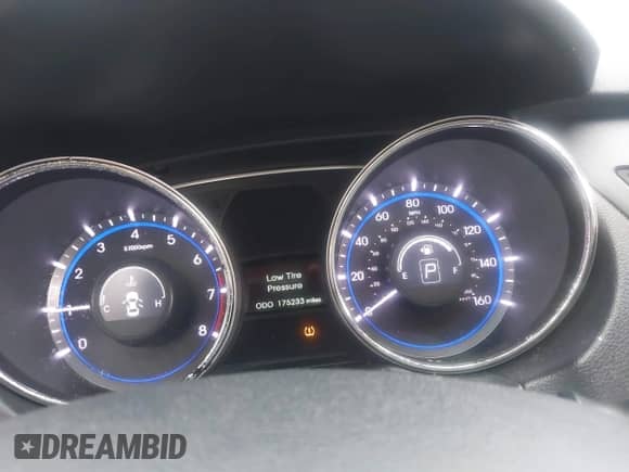 2014 Hyundai Sonata GLS with VIN 5NPEB4AC6EH896797, listed as a IAAI auction lot 43310178 with 175,233 mi miles and . Bid and sale history available at DreamBid. Image 7.