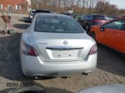 ✅ 2012 Nissan Maxima SV • VIN: 1N4AA5AP1CC841988 • Lot: 43603484. Wystawiony na IAAI z przebiegiem 117 599 mil. Bezpłatny archiwum sprzedaży aukcyjnych z USA i szczegółowy raport historii pojazdu na DreamBid. Zdjęcie 17.