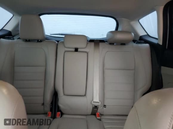 ✅ 2017 Ford C-Max Titanium • VIN: 1FADP5DU2HL111026 • Lot: 82679625. Wystawiony na Copart z przebiegiem 46 028 mil. Bezpłatny archiwum sprzedaży aukcyjnych z USA i szczegółowy raport historii pojazdu na DreamBid. Zdjęcie 10.