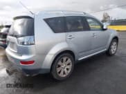 ✅ 2008 Mitsubishi Outlander SE • VIN: JA4LS31W38Z011541 • Lot: 43657887. Listed on IAAI with 197,044 mi. Free auction sales archive from the USA and detailed vehicle history report at DreamBid. Image 4.