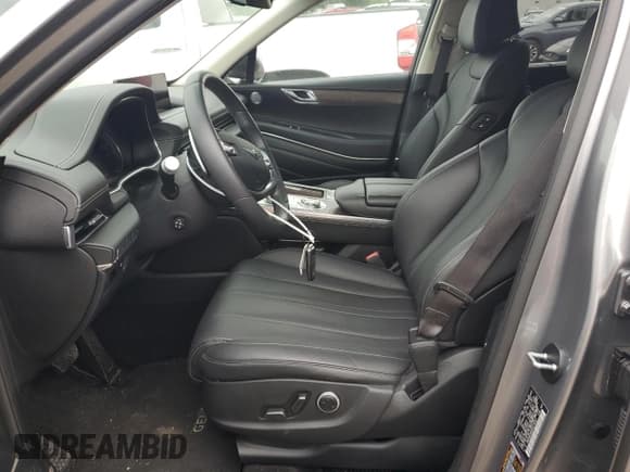 ✅ 2024 Genesis GV80 • VIN: KMUHBDSB0RU210037 • Лот: 62260945. Опубликован ранее на Copart с пробегом 26 985 миль. Бесплатный доступ к архиву аукционных продаж из США и подробный отчёт об истории автомобиля на DreamBid. Изображение 7.