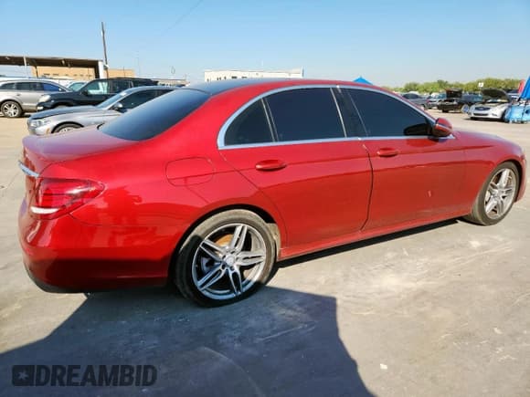 ✅ 2017 Mercedes-Benz E 300 Luxury • VIN: WDDZF4JB8HA046507 • Lot: 84937365. Wystawiony na Copart z przebiegiem 53 101 mil. Bezpłatny archiwum sprzedaży aukcyjnych z USA i szczegółowy raport historii pojazdu na DreamBid. Zdjęcie 3.