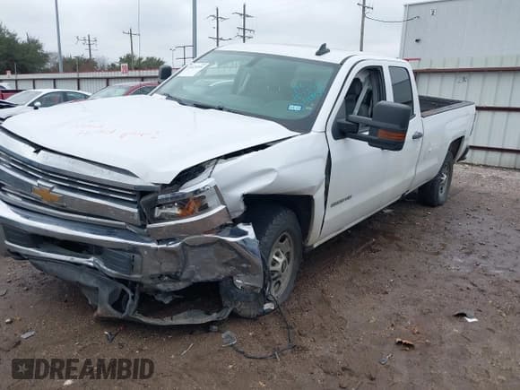 ✅ 2018 Chevrolet Silverado 2500HD Work Truck • VIN: 1GC2CUEG2JZ298724 • Lot: 41429359. Wystawiony na IAAI z przebiegiem Nie podano. Bezpłatny archiwum sprzedaży aukcyjnych z USA i szczegółowy raport historii pojazdu na DreamBid. Zdjęcie 2.