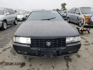 ✅ 1994 Cadillac Seville Touring STS • VIN: 1G6KY5295RU826037 • Lot: 85113144. Wystawiony na Copart z przebiegiem 132 553 mil. Bezpłatny archiwum sprzedaży aukcyjnych z USA i szczegółowy raport historii pojazdu na DreamBid. Zdjęcie 5.