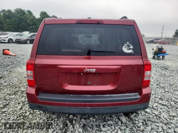 ✅ 2015 Jeep Patriot Latitude • VIN: 1C4NJPFB8FD343287 • Lot: 64118125. Listed on Copart with Not provided. Free auction sales archive from the USA and detailed vehicle history report at DreamBid. Image 6.