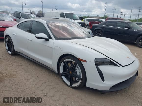 ✅ 2022 Porsche Taycan • VIN: WP0AA2Y10NSA12920 • Lot: 42047850. Wystawiony na IAAI z przebiegiem 22 300 mil. Bezpłatny archiwum sprzedaży aukcyjnych z USA i szczegółowy raport historii pojazdu na DreamBid. Zdjęcie 1.