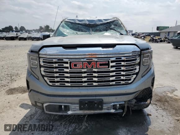 ✅ 2025 GMC Sierra 1500 Denali • VIN: 1GTUUGEL6SZ185221 • Лот: 71696235. Опубликован ранее на Copart с пробегом Не указан. Бесплатный доступ к архиву аукционных продаж из США и подробный отчёт об истории автомобиля на DreamBid. Изображение 5.