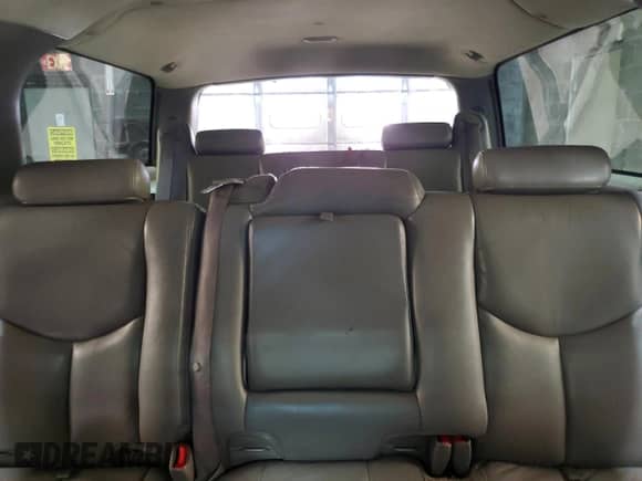 2005 Chevrolet Suburban Z71 с VIN 3GNFK16Z65G248165, выставлен на аукционе Copart как лот 77935724 с пробегом 239 109 миль миль и Списание • Salvage title. История ставок и продаж доступна на DreamBid. Изображение 10.