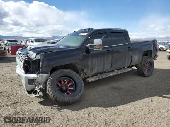 ✅ 2019 Chevrolet Silverado 2500HD LTZ • VIN: 1GC1KTEY4KF151048 • Лот: 49690655. Опубликован ранее на Copart с пробегом 92 923 миль. Бесплатный доступ к архиву аукционных продаж из США и подробный отчёт об истории автомобиля на DreamBid. Изображение 1.