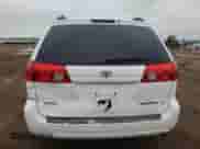 2009 Toyota Sienna LE z VIN 5TDZK23C19S276104, wystawiony jako Copart lot #81915145 z przebiegiem 261 254 mil mil oraz Szkoda całkowita • Salvage title. Historia ofert i sprzedaży dostępna na DreamBid. Obrazek 6.