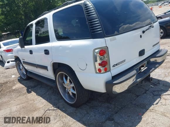 ✅ 2003 Chevrolet Tahoe LS • VIN: 1GNEC13Z73R176239 • Lot: 42660496. Listed on IAAI with 290,107 mi. Free auction sales archive from the USA and detailed vehicle history report at DreamBid. Image 3.