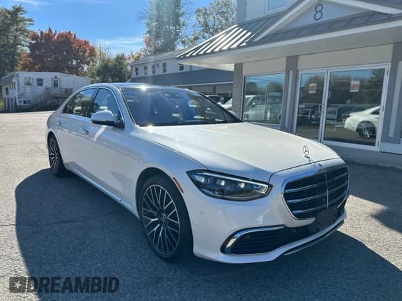 ✅ 2021 Mercedes-Benz S 580 • VIN: W1K6G7GB6MA045696 • Lot: 89914495. Wystawiony na Copart z przebiegiem 151 234 mil. Bezpłatny archiwum sprzedaży aukcyjnych z USA i szczegółowy raport historii pojazdu na DreamBid. Zdjęcie 1.