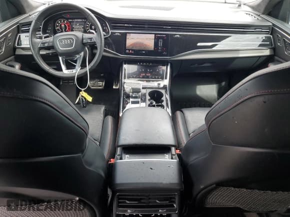 ✅ 2021 Audi RS Q8 • VIN: WU1ARBF19MD005771 • Lot: 59473635. Wystawiony na Copart z przebiegiem 17 608 mil. Bezpłatny archiwum sprzedaży aukcyjnych z USA i szczegółowy raport historii pojazdu na DreamBid. Zdjęcie 8.