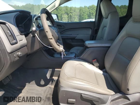 ✅ 2017 Chevrolet Colorado 2WD WT • VIN: 1GCHSBEA4H1171186 • Лот: 68994134. Опубликован ранее на Copart с пробегом 95 993 миль. Бесплатный доступ к архиву аукционных продаж из США и подробный отчёт об истории автомобиля на DreamBid. Изображение 7.