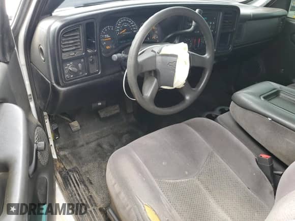2007 Chevrolet Silverado 1500 Work Truck with VIN 3GCEC14V07G162578, listed as a Copart auction lot 70171115 with 254,231 mi miles and Salvage title. Bid and sale history available at DreamBid. Image 8.