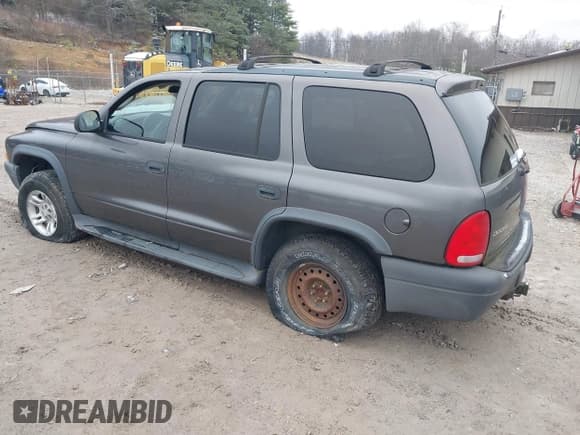 ✅ 2003 Dodge Durango Sport • VIN: 1D4HS38N63F537815 • Lot: 43832804. Wystawiony na IAAI z przebiegiem 216 984 mil. Bezpłatny archiwum sprzedaży aukcyjnych z USA i szczegółowy raport historii pojazdu na DreamBid. Zdjęcie 3.