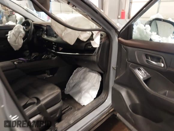 ✅ 2023 Nissan Rogue SL • VIN: 5N1BT3CB8PC852275 • Lot: 41753997. Listed on IAAI with 12,029 mi. Free auction sales archive from the USA and detailed vehicle history report at DreamBid. Image 5.