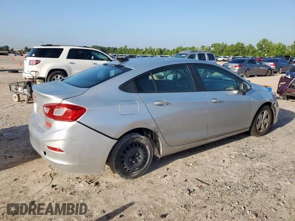 ✅ 2017 Chevrolet Cruze LS • VIN: 1G1BC5SM8H7242608 • Лот: 63674065. Опубликован ранее на Copart с пробегом 115 786 миль. Бесплатный доступ к архиву аукционных продаж из США и подробный отчёт об истории автомобиля на DreamBid. Изображение 3.