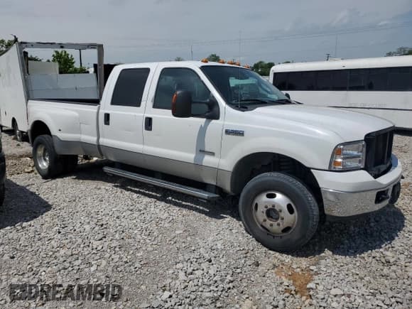 ✅ 2005 Ford F-350 XL • VIN: 1FTWW33P85EA81245 • Лот: 56907035. Опубликован ранее на Copart с пробегом 151 493 миль. Бесплатный доступ к архиву аукционных продаж из США и подробный отчёт об истории автомобиля на DreamBid. Изображение 4.