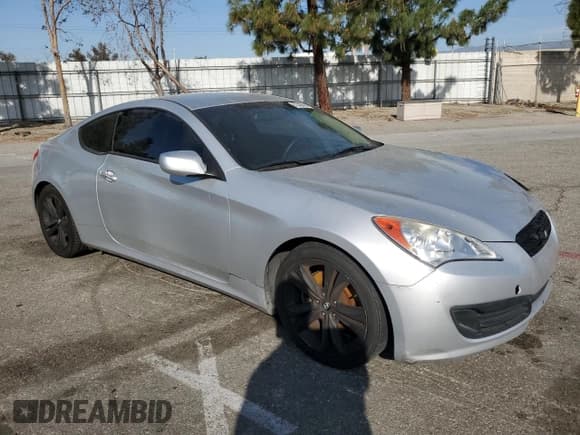 ✅ 2012 Hyundai Genesis Coupe 2.0T • VIN: KMHHT6KD5CU071913 • Lot: 52349465. Wystawiony na Copart z przebiegiem 159 432 mil. Bezpłatny archiwum sprzedaży aukcyjnych z USA i szczegółowy raport historii pojazdu na DreamBid. Zdjęcie 4.