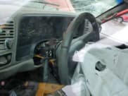 ✅ 1998 GMC Sierra 1500 • VIN: 2GTEK19R3W1508712 • Лот: 55665565. Опубликован ранее на Copart с пробегом Не указан. Бесплатный доступ к архиву аукционных продаж из США и подробный отчёт об истории автомобиля на DreamBid. Изображение 9.