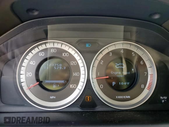 ✅ 2013 Volvo XC60 3.2L • VIN: YV4952DZ4D2372817 • Lot: 60638955. Listed on Copart with 123,750 mi. Free auction sales archive from the USA and detailed vehicle history report at DreamBid. Image 9.