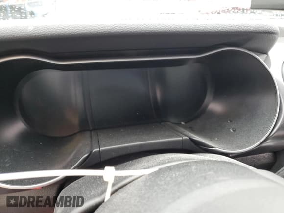 ✅ 2022 Ford Mustang Mach 1 • VIN: 1FA6P8R07N5551792 • Лот: 50059015. Опубликован ранее на Copart с пробегом Не указан. Бесплатный доступ к архиву аукционных продаж из США и подробный отчёт об истории автомобиля на DreamBid. Изображение 9.