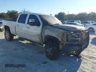 ✅ 2013 Chevrolet Silverado 2500HD LTZ • VIN: 1GC1KYE8XDF213651 • Лот: 41232428. Опубликован ранее на IAAI с пробегом Не указан. Бесплатный доступ к архиву аукционных продаж из США и подробный отчёт об истории автомобиля на DreamBid. Изображение 1.