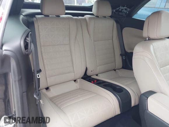 ✅ 2016 Buick Cascada Premium • VIN: W04WT3N58GG117229 • Lot: 43769638. Listed on IAAI with 87,303 mi. Free auction sales archive from the USA and detailed vehicle history report at DreamBid. Image 8.