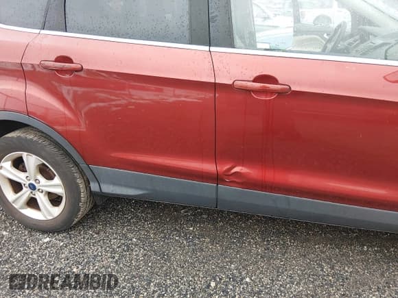 ✅ 2016 Ford Escape SE • VIN: 1FMCU0GX0GUA61769 • Lot: 43872137. Listed on IAAI with 124,127 mi. Free auction sales archive from the USA and detailed vehicle history report at DreamBid. Image 6.