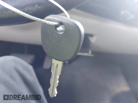 ✅ 2007 Chevrolet Silverado 1500 1LT • VIN: 3GCEC13J27G501078 • Lot: 41660302. Wystawiony na IAAI z przebiegiem 203 791 mil. Bezpłatny archiwum sprzedaży aukcyjnych z USA i szczegółowy raport historii pojazdu na DreamBid. Zdjęcie 11.