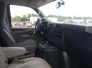 ✅ 2024 GMC Savana Cargo • VIN: 1GTW7AFP8R1181159 • Lot: 42462978. Wystawiony na IAAI z przebiegiem 1 692 mil. Bezpłatny archiwum sprzedaży aukcyjnych z USA i szczegółowy raport historii pojazdu na DreamBid. Zdjęcie 5.