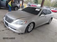 ✅ 2007 Lexus LS 460 L • VIN: JTHGL46F275012137 • Lot: 43751383. Listed on IAAI with 98,902 mi. Free auction sales archive from the USA and detailed vehicle history report at DreamBid. Image 2.