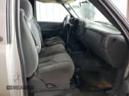 ✅ 2005 Chevrolet Silverado 2500HD Work Truck • VIN: 1GCHK24U65E335229 • Lot: 69872675. Wystawiony na Copart z przebiegiem 141 227 mil. Bezpłatny archiwum sprzedaży aukcyjnych z USA i szczegółowy raport historii pojazdu na DreamBid. Zdjęcie 10.