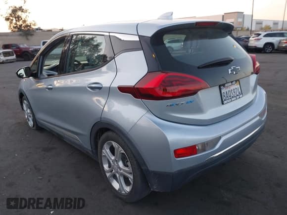 ✅ 2017 Chevrolet Bolt EV LT • VIN: 1G1FW6S03H4184551 • Lot: 41974694. Wystawiony na IAAI z przebiegiem 59 446 mil. Bezpłatny archiwum sprzedaży aukcyjnych z USA i szczegółowy raport historii pojazdu na DreamBid. Zdjęcie 3.