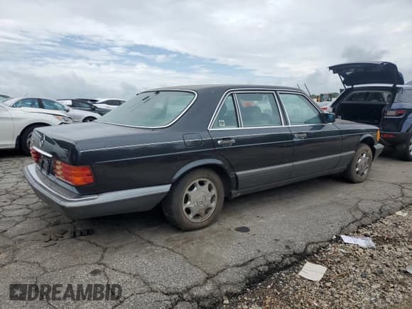 ✅ 1990 Mercedes-Benz 560 • VIN: WDBCA39EXLA553441 • Lot: 68726255. Listed on Copart with 160,789 mi. Free auction sales archive from the USA and detailed vehicle history report at DreamBid. Image 3.