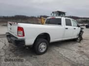 ✅ 2022 Ram 2500 Tradesman • VIN: 3C6UR5HJ3NG321817 • Lot: 57461855. Listed on Copart with 22,503 mi. Free auction sales archive from the USA and detailed vehicle history report at DreamBid. Image 3.