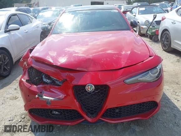 ✅ 2021 Alfa Romeo Giulia Ti • VIN: ZARFAMBN9M7640105 • Lot: 43119984. Wystawiony na IAAI z przebiegiem 53 893 mil. Bezpłatny archiwum sprzedaży aukcyjnych z USA i szczegółowy raport historii pojazdu na DreamBid. Zdjęcie 12.